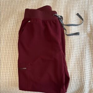 Figs High Waisted Zamora Jogger Scrub Pant•L• Burgundy Jogger Pants